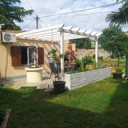 Anica With Parking Apartament Rovinj