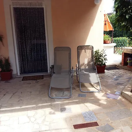 Anica With Parking Apartment Rovinj